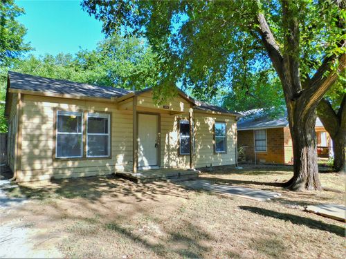 1014 Peak St, Denton, TX, 76201-6640 | Card Image