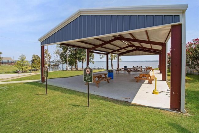 The pavilion is huge! | Image 35