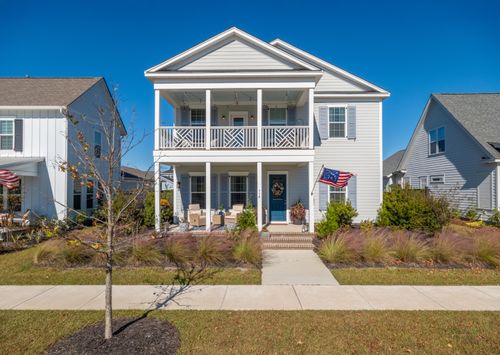 716 Blueway Ave, Summerville, SC, 29486-5453 | Card Image