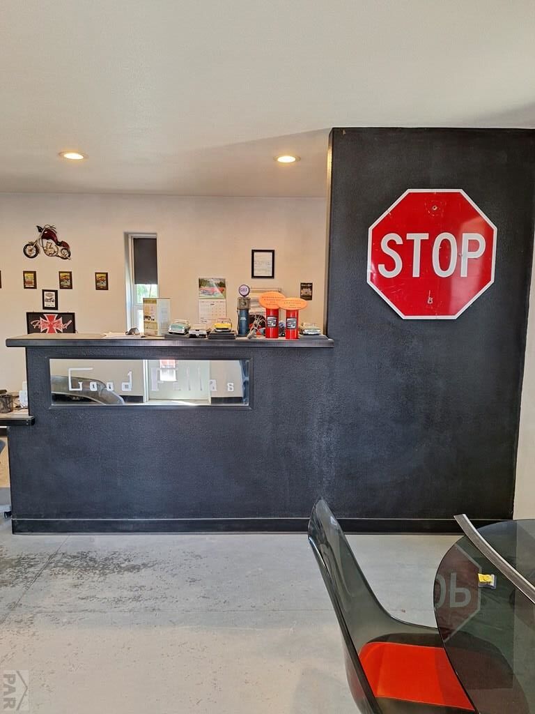 Commercial Sale in Springfield 2
