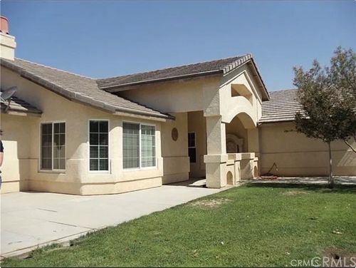 8026 Primrose Ave, Hesperia, CA, 92344 | Card Image