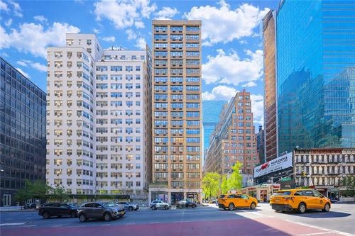 9a-301 E 45th St, New York, NY, 10017-3420 | Card Image