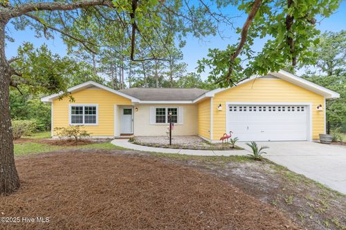 383 & 387 Red Fox St Nw, Shallotte, NC, 28470-1814 | Card Image