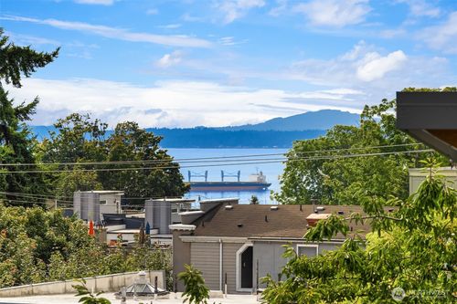 1915 9th Ave W, Seattle, WA, 98119-2819 | Card Image