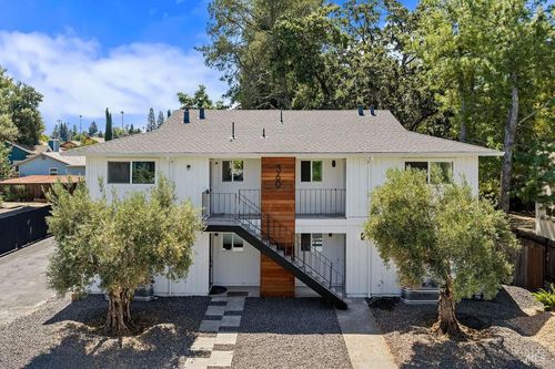 360 March Ave, Healdsburg, CA, 95448-3338 | Card Image