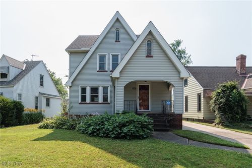3817 Washington Park Blvd, Newburgh Heights, OH, 44105-3135 | Card Image