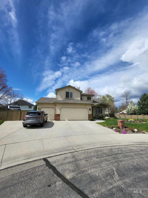 1850 E Summercove Dr, Meridian, ID, 83646-5585 | Card Image