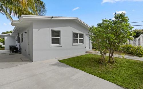 1101 Nw 26th St, Miami, FL, 33127-4033 | Card Image