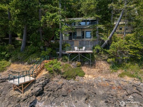 95 Weather N Heights Ln, Brinnon, WA, 98320 | Card Image