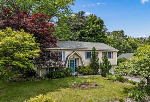 3 Beech St, Merrimack, NH, 03054-4728 | Card Image