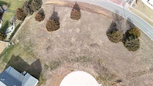 00000 Timber Ridge Ct B4 L5, Salina, KS, 67401 | Card Image