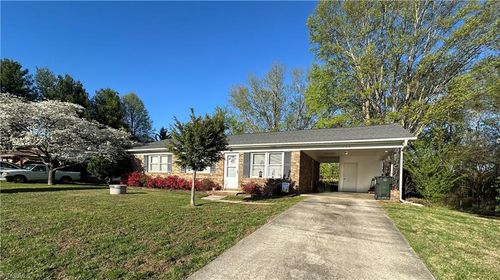 784 White Pines Country Clb Rd, Mount Airy, NC, 27030-8913 | Card Image