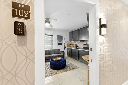 102-91865 Overseas Hwy, Tavernier, FL, 33070-2652 | Card Image