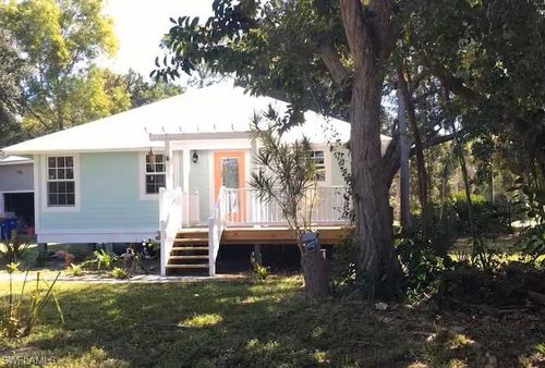 4404 Lake Heather Cir, ST. JAMES CITY, FL, 33956-2614 | Card Image