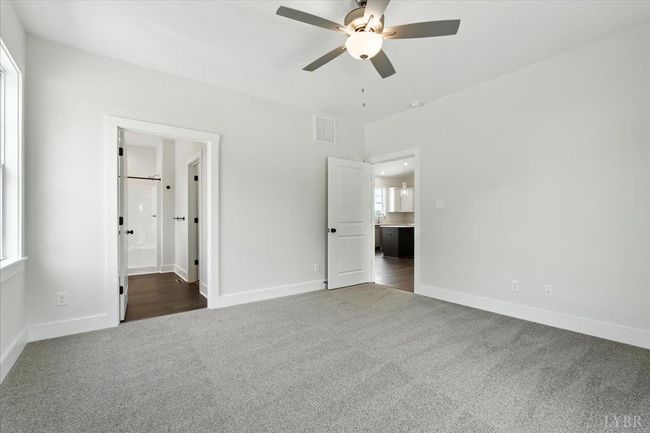 8666 Hat Creek Rd, House other with 3 bedrooms, 2 bathrooms and null parking in Brookneal VA | Image 22