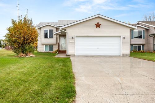1119 Wheatland Road, Wahpeton, ND, 58075 | Card Image