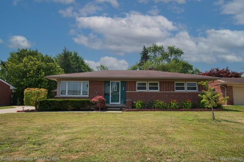 8336 Timberline Dr, Shelby Township, MI, 48316-4553 | Card Image