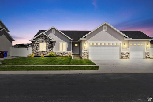4972 N Sage Park Dr, Eagle Mountain, UT, 84005-5086 | Card Image