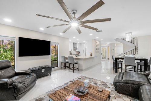 5294 10th Fairway Dr, Delray Beach, FL, 33484-7829 | Card Image