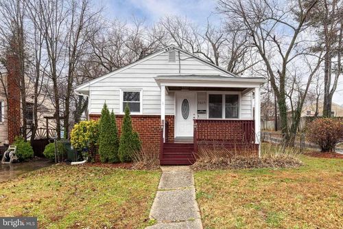 5015 Iroquois St, COLLEGE PARK, MD, 20740-1785 | Card Image