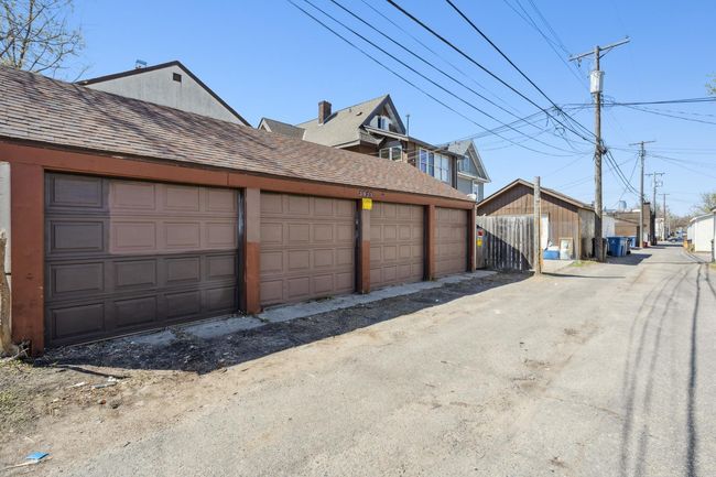Garages | Image 7