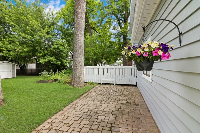136 Burton St, House other with 4 bedrooms, 3 bathrooms and 2 parking in Grayslake IL | Image 19