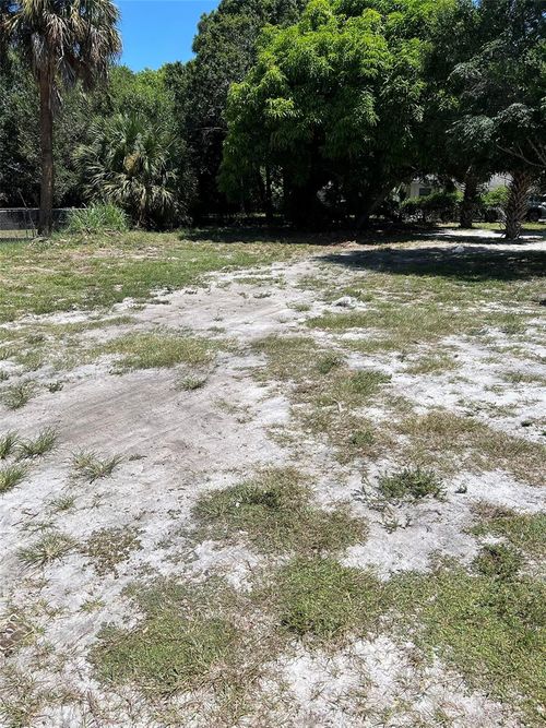 1904 Avenue E, Fort Pierce, FL, 34950-2760 | Card Image
