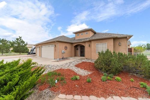 1037 W Desert Sage Dr, Pueblo West, CO, 81007-4058 | Card Image