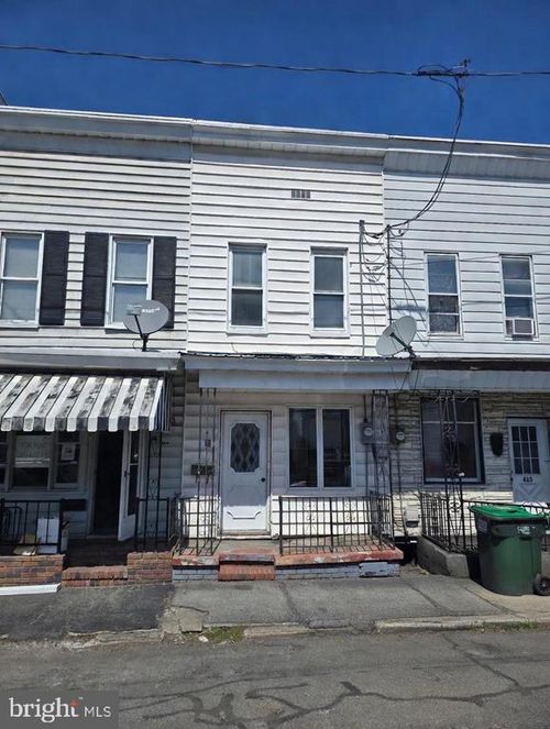 427 W Market St, MAHANOY CITY, PA, 17948-2511 | Card Image