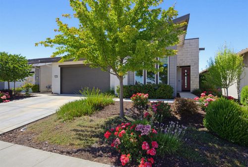 2305 Overjoy Ln, Roseville, CA, 95747-8392 | Card Image
