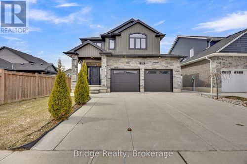 256 Tamarack Blvd, Woodstock, ON, N4S0E1 | Card Image