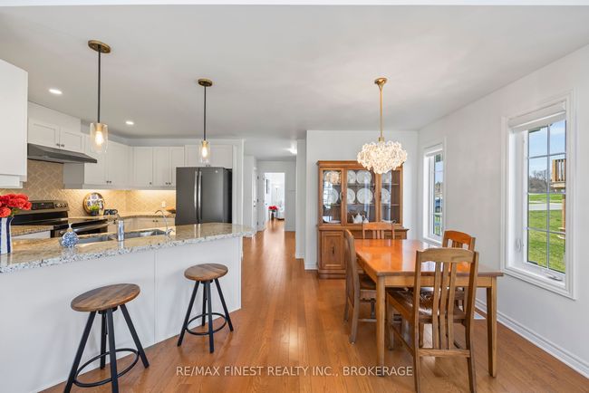 460 Country Club Dr, House attached with 3 bedrooms, 3 bathrooms and 4 parking in Bath ON | Image 16