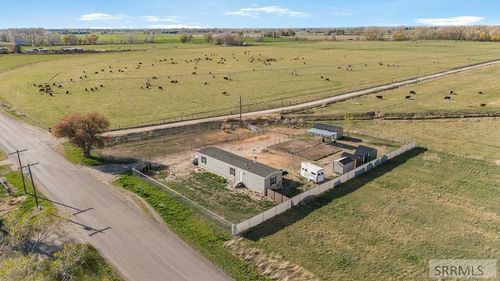 102 E Rich Ln, Blackfoot, ID, 83221-5805 | Card Image