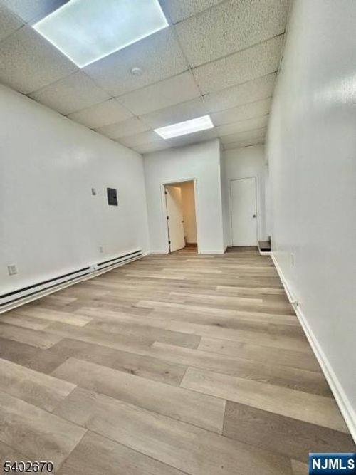 402 Hawthorne Ave, Newark, NJ, 07112-1643 | Card Image