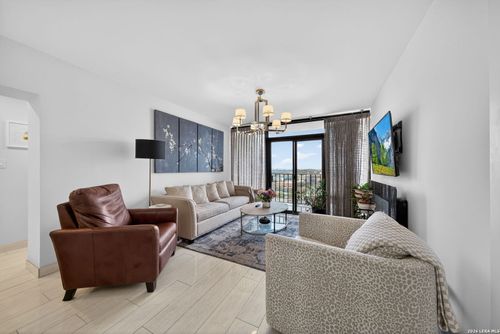 apt-2006-7701 Wurzbach Rd, San Antonio, TX, 78229-4433 | Card Image