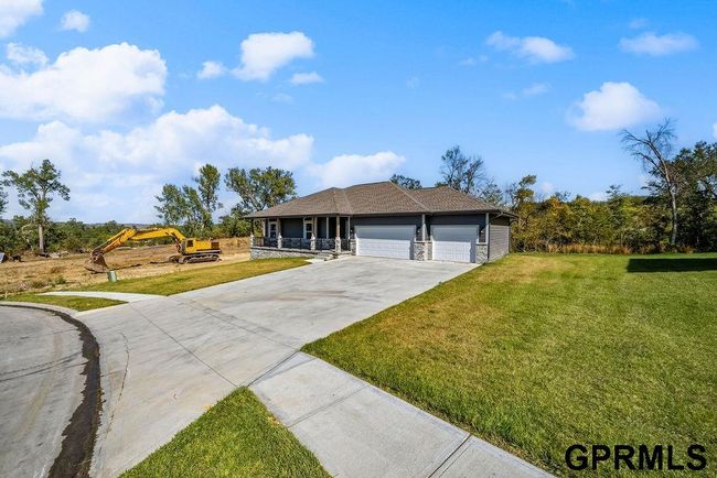 1325 Copper Mountain Dr, House other with 3 bedrooms, 3 bathrooms and 3 parking in Crescent IA | Image 51