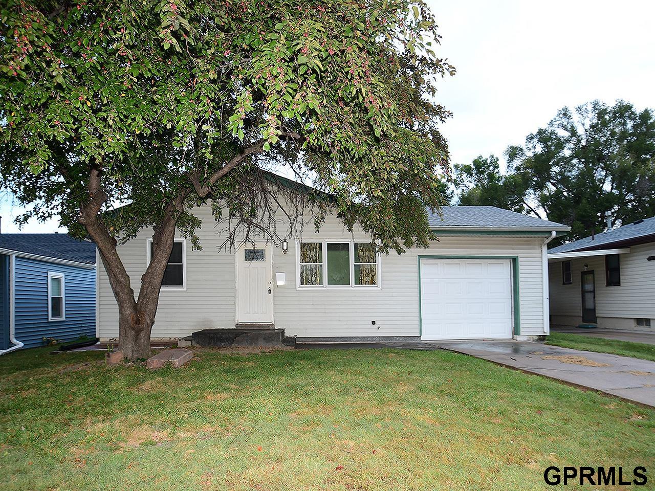 4th Ave, Council Bluffs, IA 51501