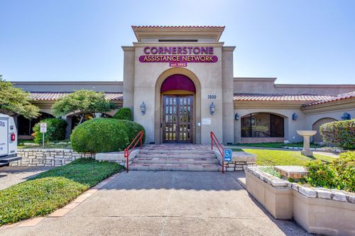 3500 Noble Ave, Fort Worth, TX, 76111-4618 | Card Image