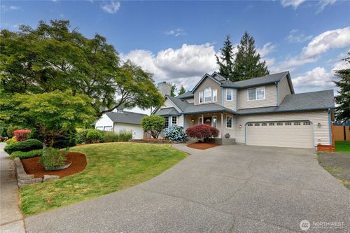 19555 23rd Ave Ne, Poulsbo, WA, 98370-8582 | Card Image