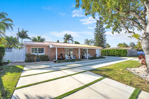 733 Se 10th Ave, Deerfield Beach, FL, 33441-5723 | Card Image