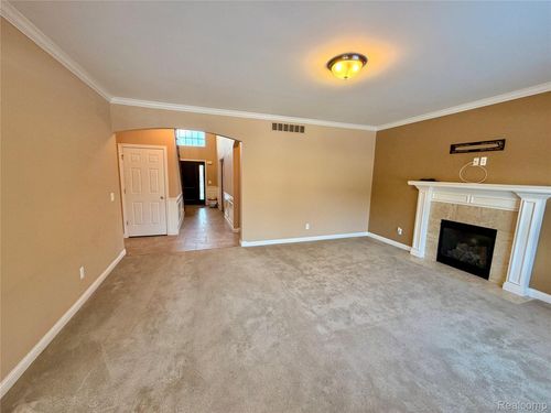 33474 Ashton Dr, Sterling Heights, MI, 48312-6023 | Card Image