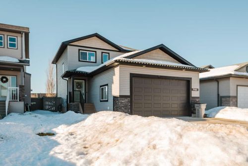 7102 115b St, Grande Prairie, AB, T8W0J1 | Card Image