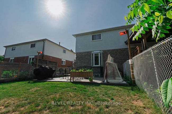 524 Fergo Ave, House attached with 4 bedrooms, 3 bathrooms and 2 parking in Mississauga ON | Image 39