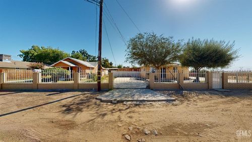 11625 Rose St, Lamont, CA, 93241-2748 | Card Image