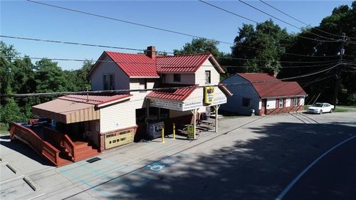 1075 & 1077 E Beau St (Sr 136), South Strabane, PA, 15301 | Card Image
