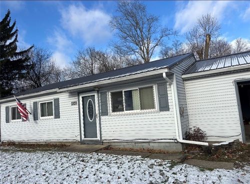 4540 Mahoning Dr, Newton Falls, OH, 44444-9755 | Card Image