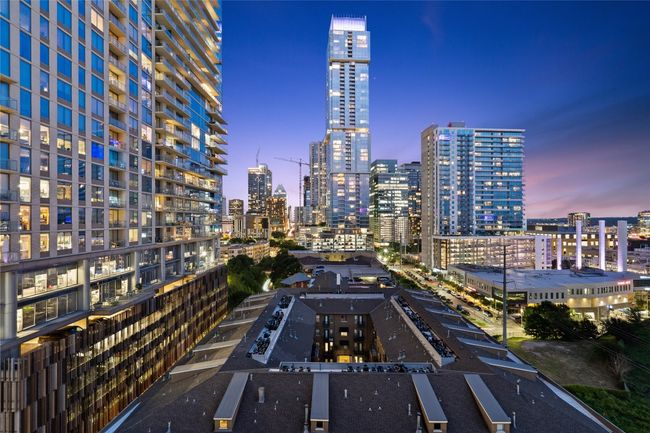 APT-1301 - 300 Bowie St, Condo with 2 bedrooms, 2 bathrooms and 2 parking in Austin TX | Image 7