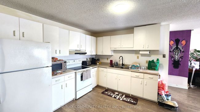 109 Lindsay St, Home with 3 bedrooms, 3 bathrooms and 8 parking in Fenelon Falls ON | Image 19