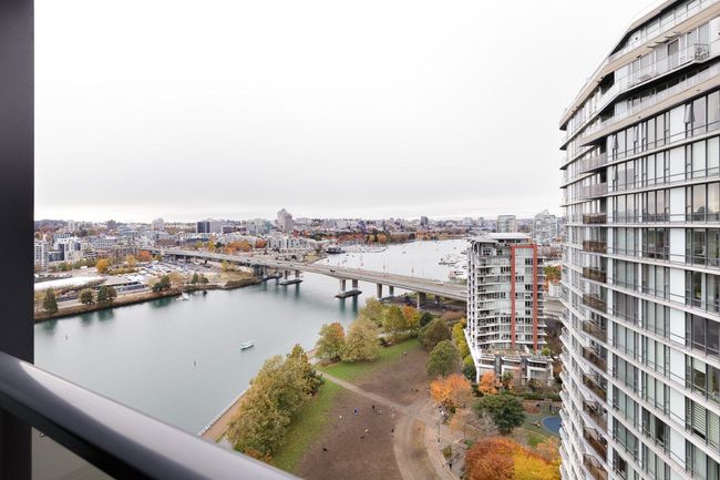 2205 - 8 Smithe Mews, Condo with 2 bedrooms, 2 bathrooms and 1 parking in Vancouver BC | Image 21
