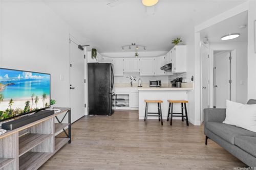 apt-201-1432 Keeaumoku St, Honolulu, HI, 96822-4315 | Card Image